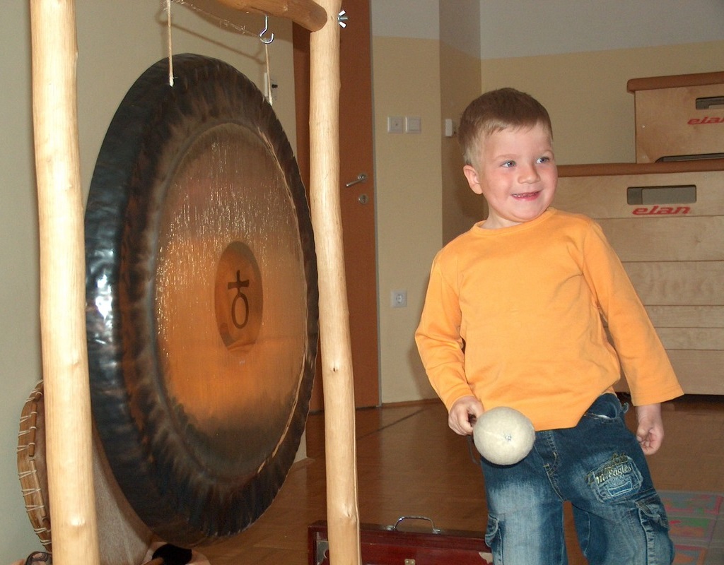 Zvok tišine Mina Kunstelj 800 01